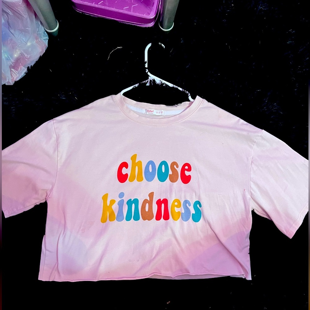 ROMWE choose kindness cropped T-Shirt size Medium